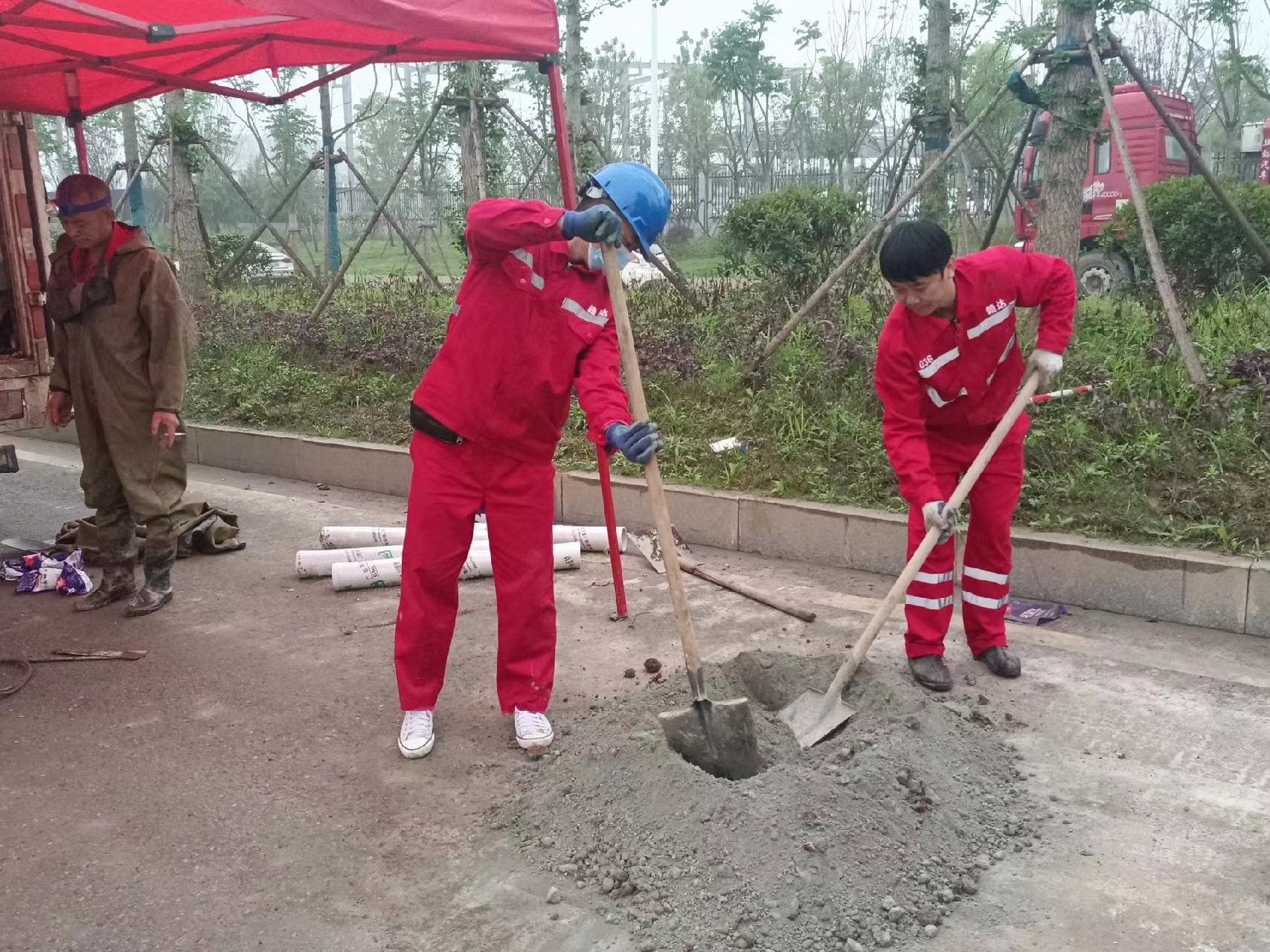 石屏管道疏通哪家好】及时进行市政管道清淤